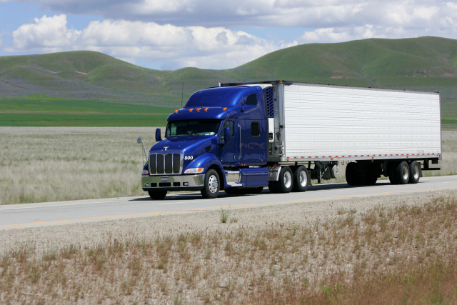 trucking-transportation-image